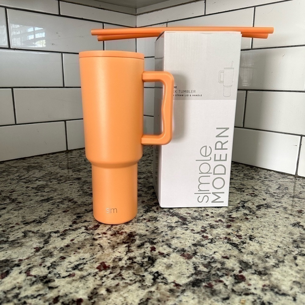 Simple Modern 40oz Apricot Trek Tumbler
